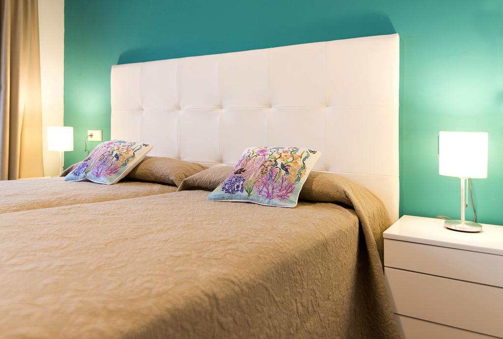Apartamentos Miramar ปอร์ต เด โปเญนซา ภายนอก รูปภาพ