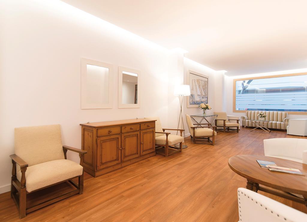 Apartamentos Miramar ปอร์ต เด โปเญนซา ภายนอก รูปภาพ
